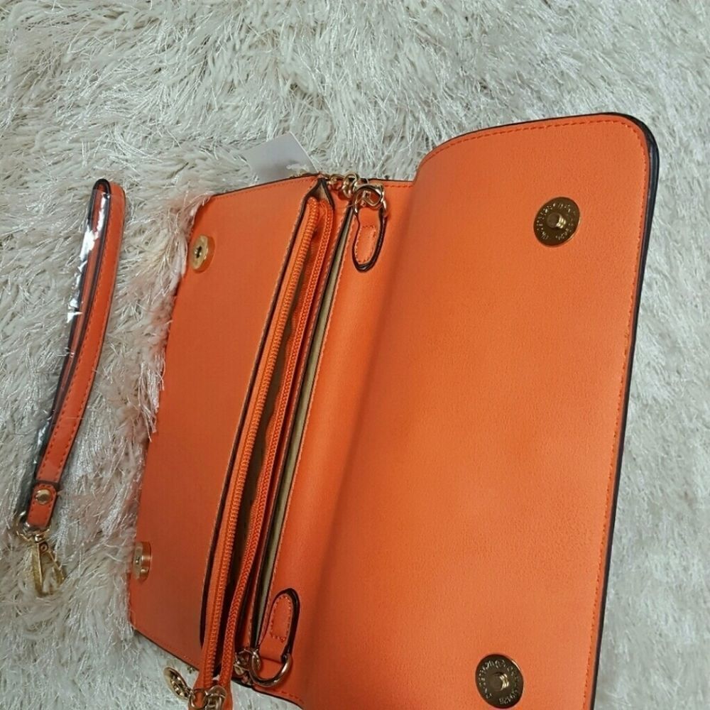 NWT. Crossbody Shoulderbag Clutch Chain Strap.Color Orange - Picture 5 of 5